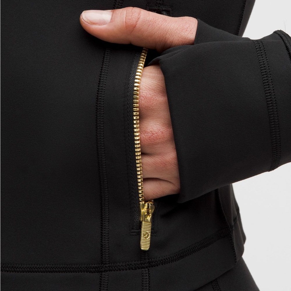 BNWT Lululemon Define *Nulu Jacket. Black + Gold Zippers sz 4 - Picture 4 of 13